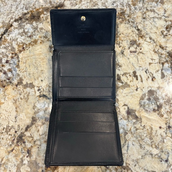 Louis Vuitton Epi Trifold Square Wallet Black Leather - Picture 4 of 16